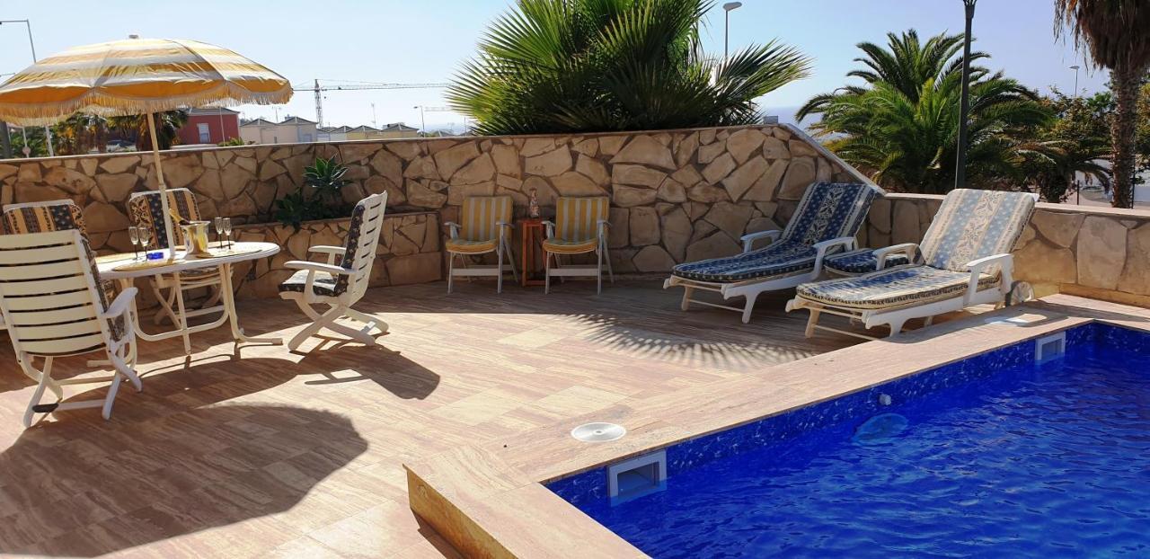 아데제 Sunny House With Private Pool And Sea View 빌라 외부 사진